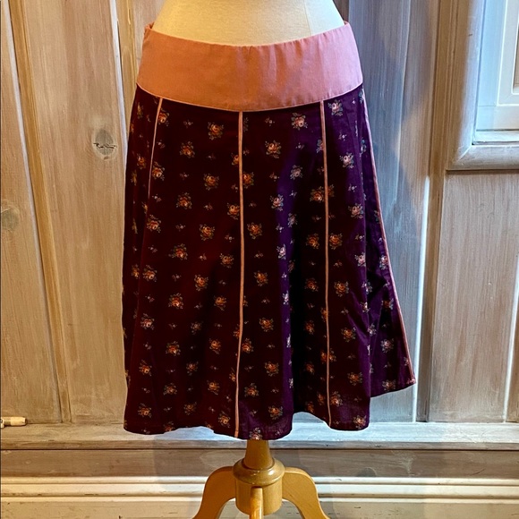 Skirt - Picture 1 of 3